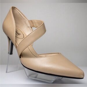 Life Stride Suki Asymmetrical Strap Pointed Women’s Flex Pump Taupe Shoes 6.5